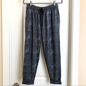Lululemon Jet Crop Pants